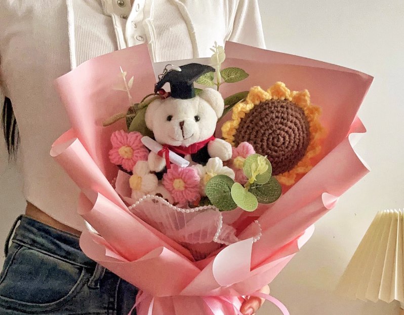 Kuma - Graduation Bear Crochet Flower Bouquet - Flower - Pink - Preserved Flowers & Fresh Flower Florist Gift Store